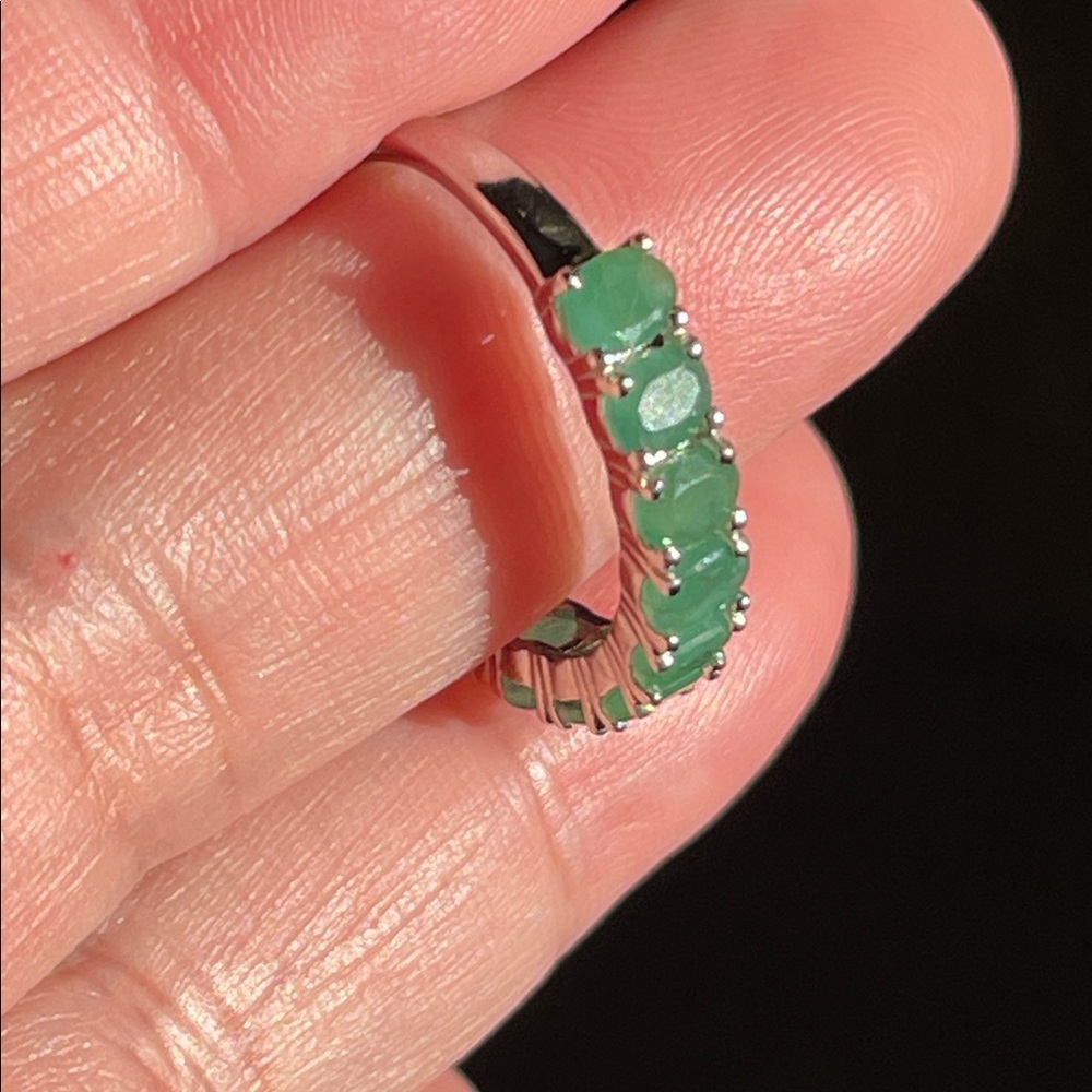 Half Eternity Zambia Natural Emerald Ring in 925 Sterling Silver Size 8 - Picture 11 of 15